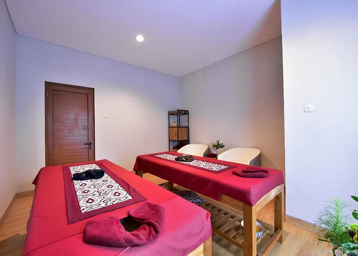 Mahayoga Private Pool And Resto