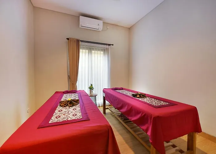 Mahayoga Private Pool And Resto
