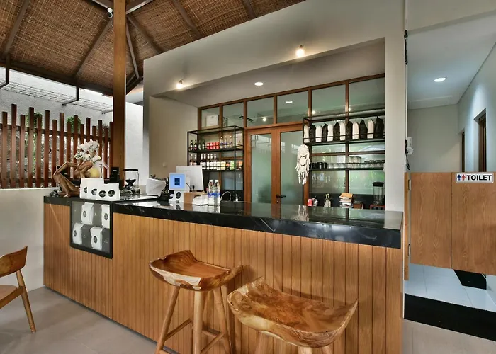 Mahayoga Private Pool And Resto Villa