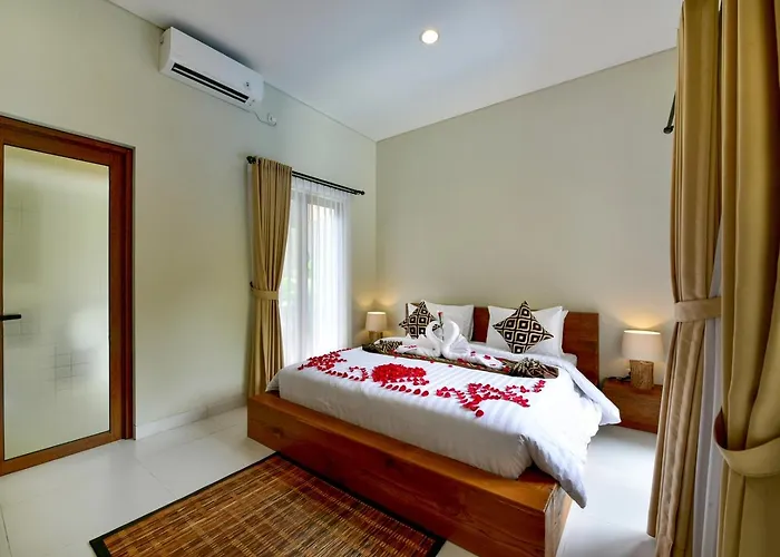 Mahayoga Private Pool And Resto Villa